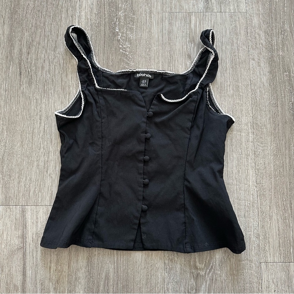 LIKE NEW Boohoo Princess Button Up Top - Picture 2 of 4